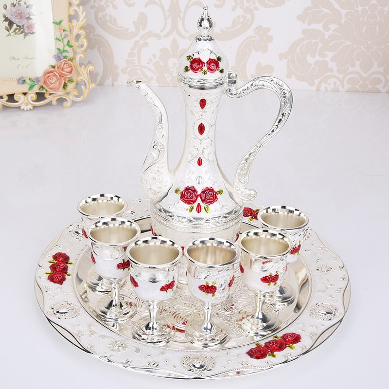 Luxury Vintage Floral Wine Set – 8-Piece Zinc Alloy Decanter & Cup Gift Set with Serving Tray