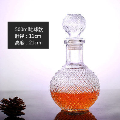 Globe Crystal Glass Decanter | Diamond-Cut Faceted Whiskey & Wine Decanter with Stopper