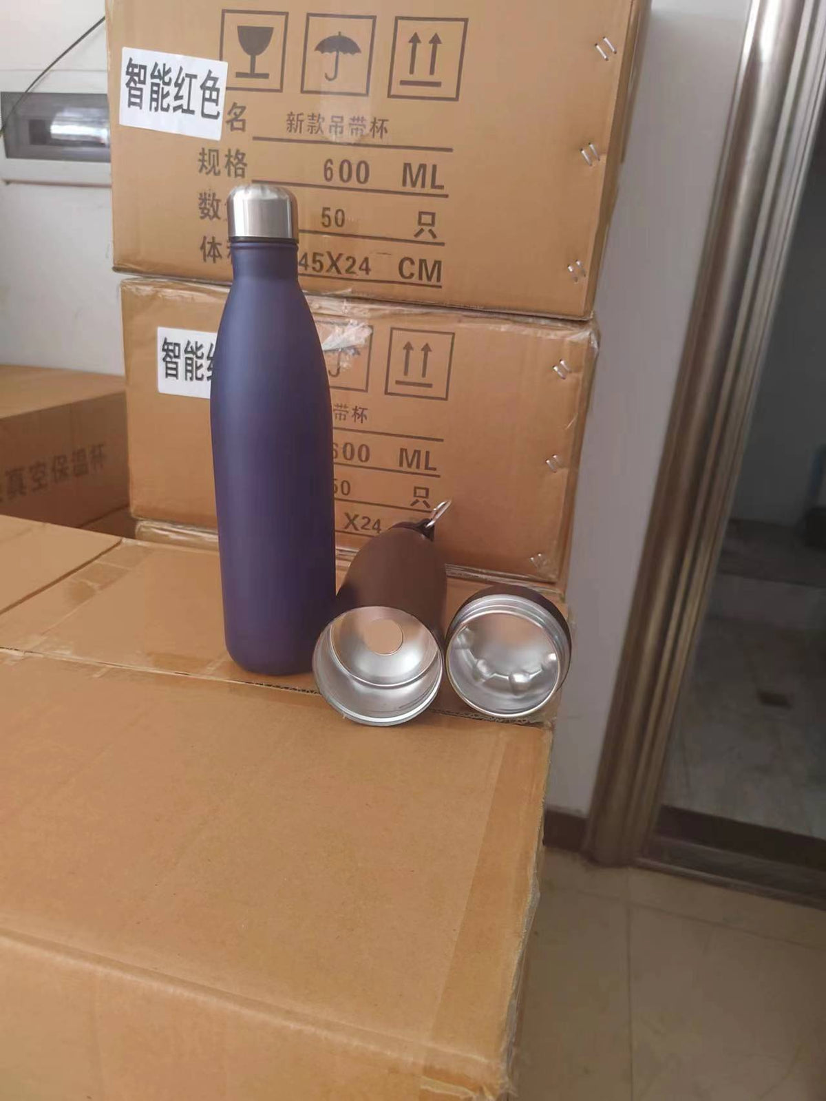 750ml Stainless Steel Insulated Water Bottle with Detachable Base