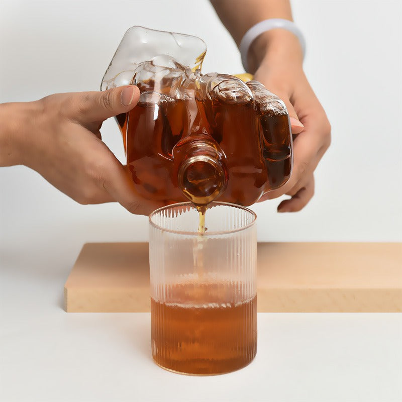 Middle Finger Whiskey Decanter – 1000ml Novelty Glass Decanter | Funny Gag Gift for Whiskey & Wine Lovers