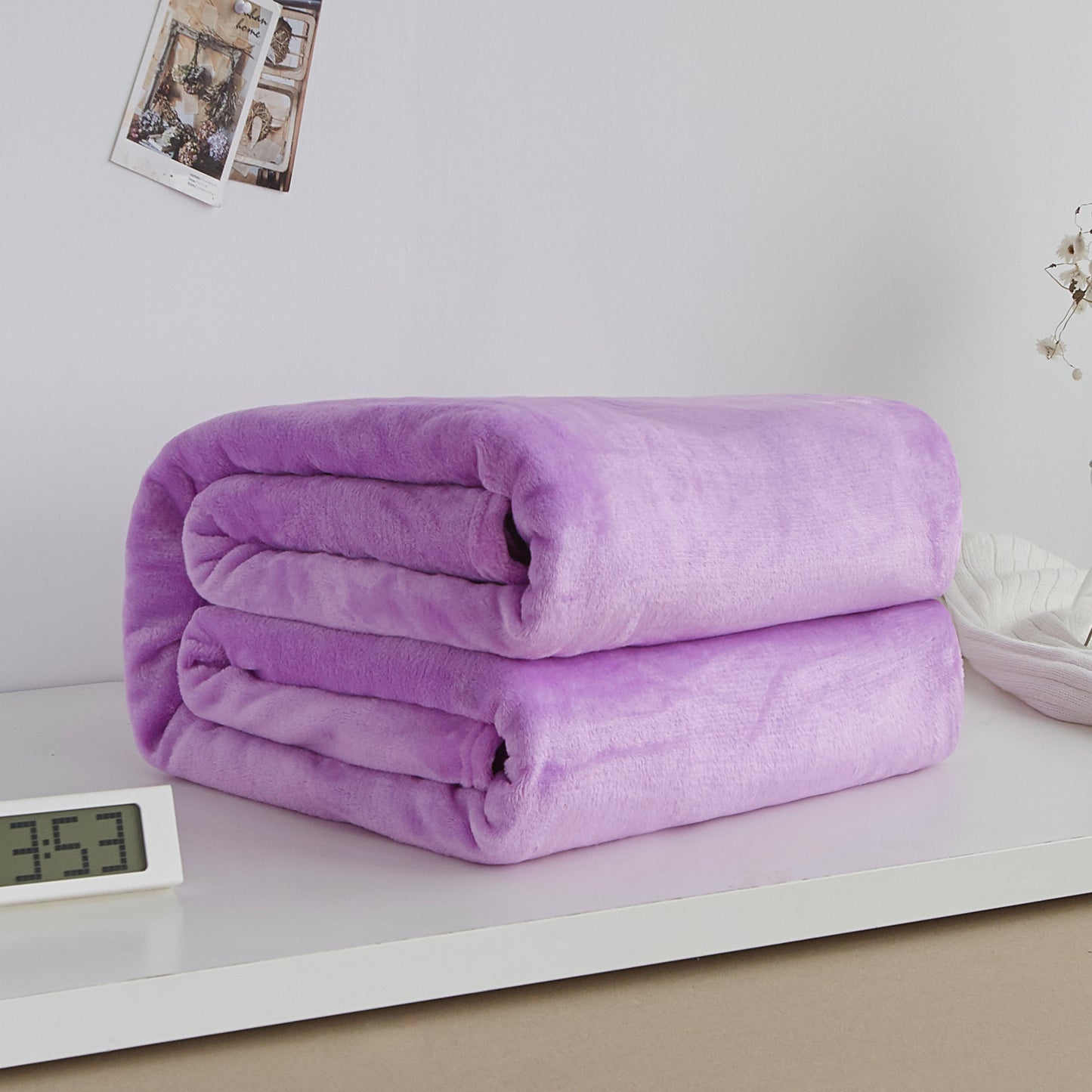 Cozy Solid Color Fleece Blanket – Soft Coral Flannel Throw for All Seasons