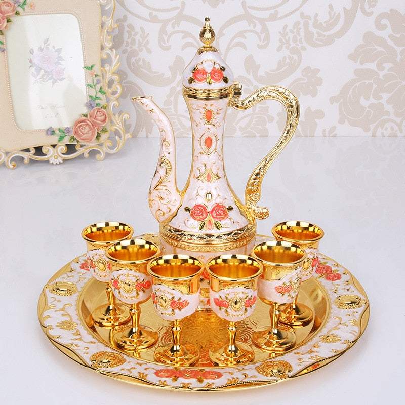Luxury Vintage Floral Wine Set – 8-Piece Zinc Alloy Decanter & Cup Gift Set with Serving Tray