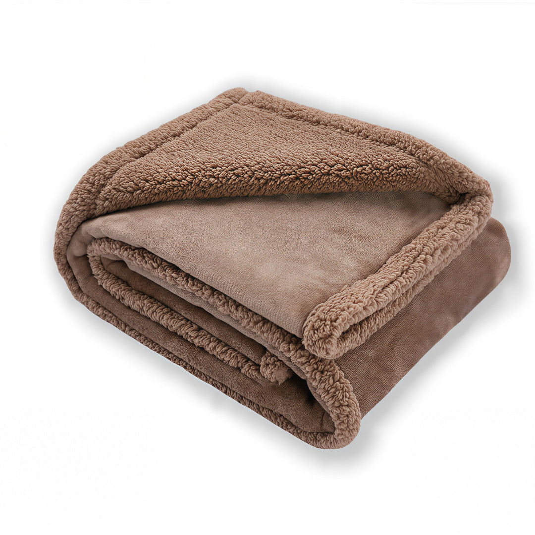 Waterproof Sherpa Fleece Pet Blanket – Soft Plush Throw Pad for Dogs & Cats